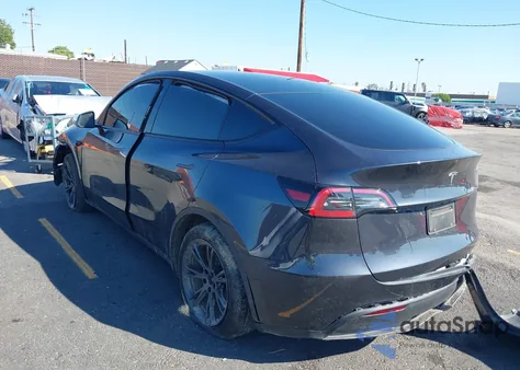 2024 Tesla Model Y Long Range Dual Motor All-Wheel Drive/Rwd from USA, damaged, VIN 7SAYGDED2RF182142